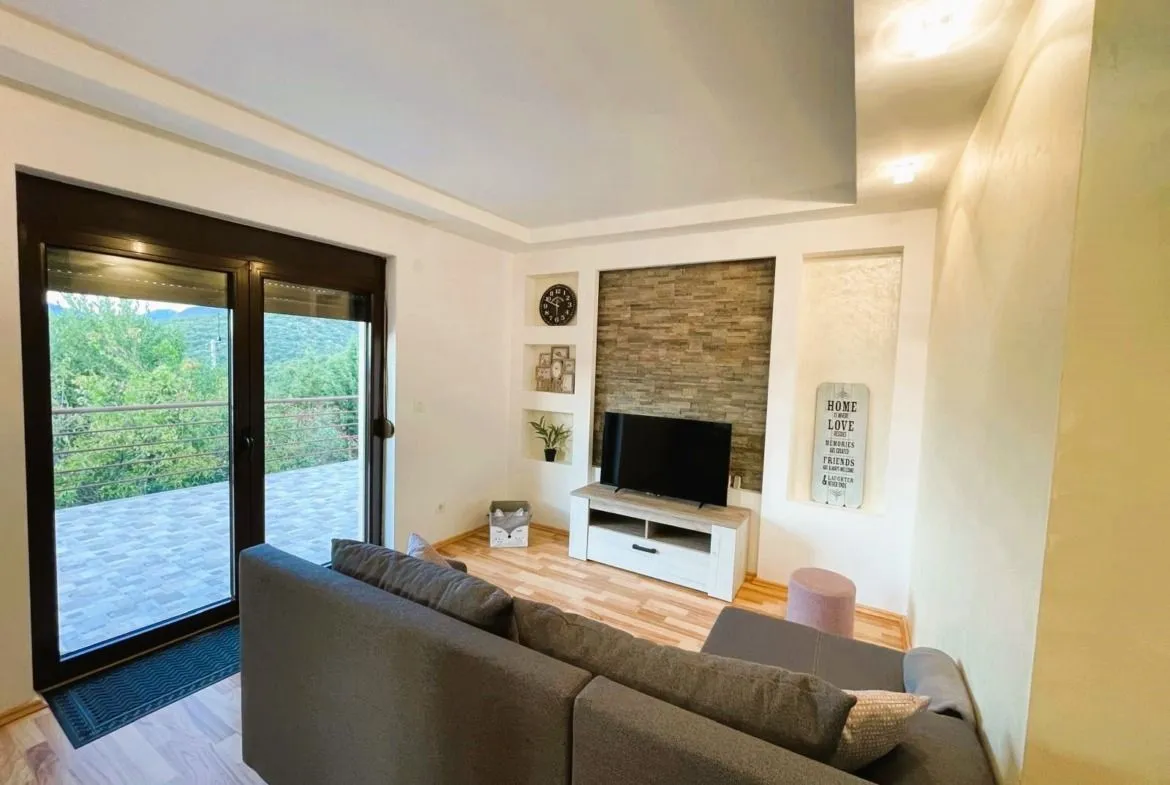 Prodaja, kuća, 145m², Utjeha, Bar