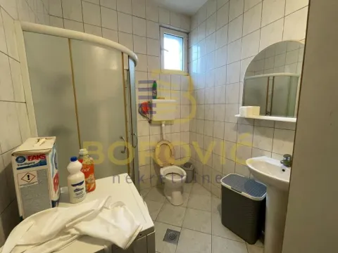 Prodaja, kuća, 350m², Surčin, Beograd - image 19