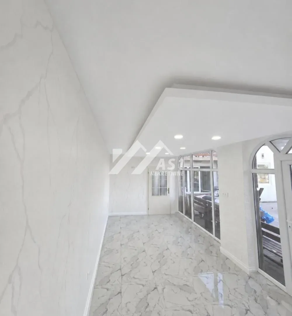 Rent, office space, 400m², Karagača, Petrovaradin