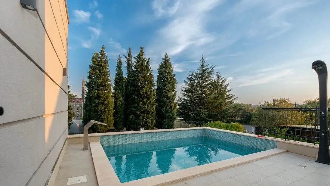 Rent, house, 182m², Donja Gorica, Podgorica
