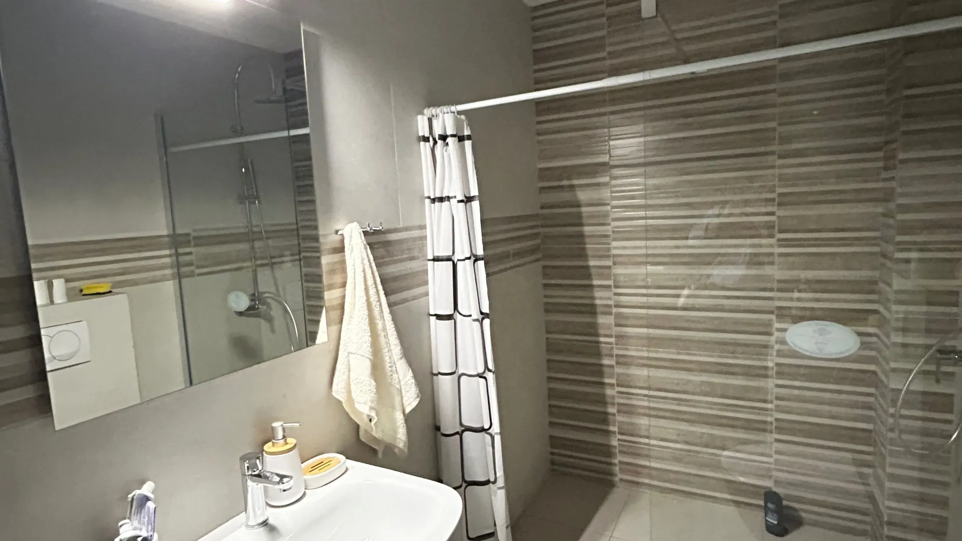 Izdavanje, jednosoban stan, 45m², Zabjelo, Podgorica