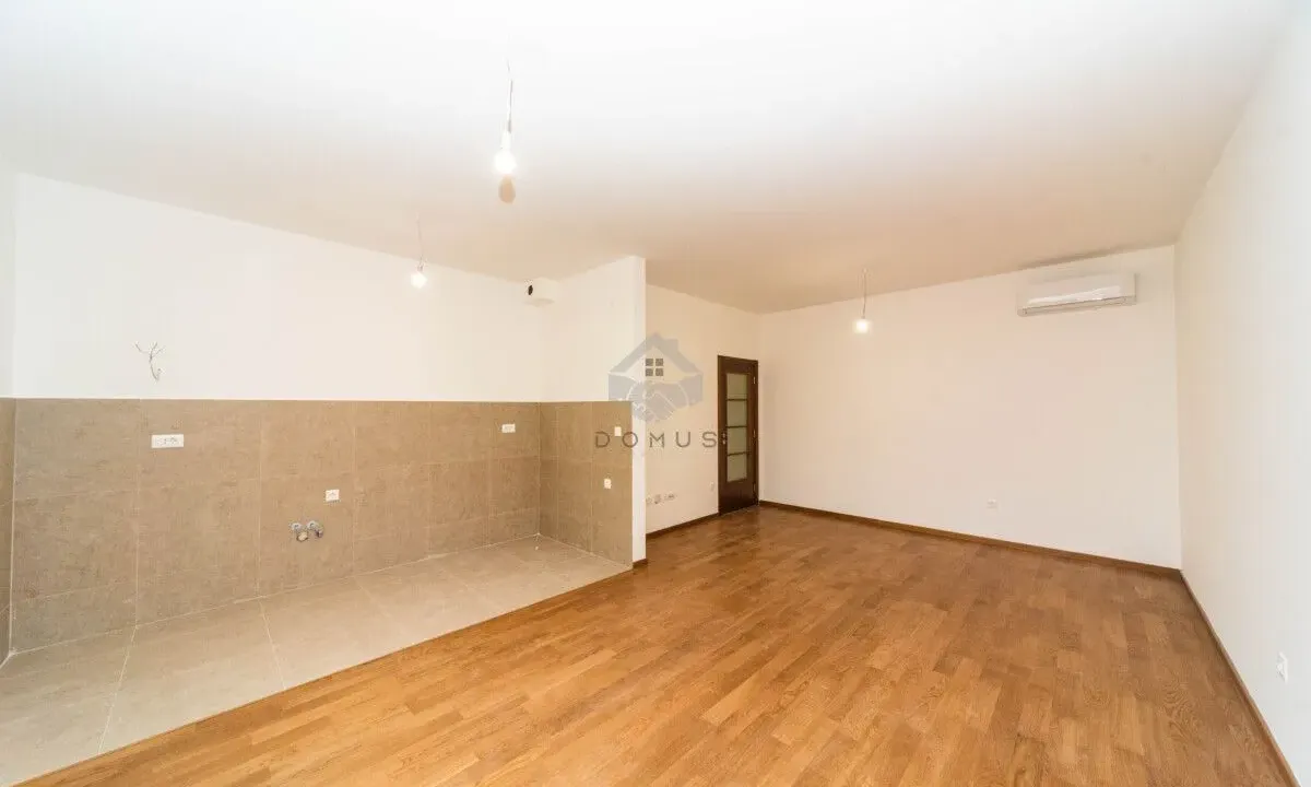 Rent, office space, 81m², Vezirov Most, Podgorica