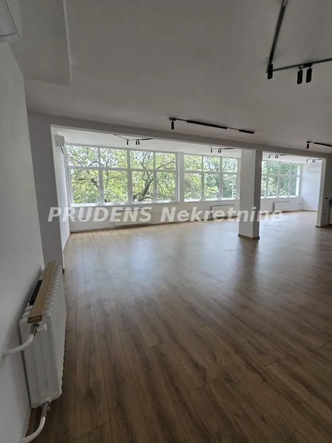 Rent, office space, 296m², Vukov Spomenik, Zvezdara Sve Podlokacije