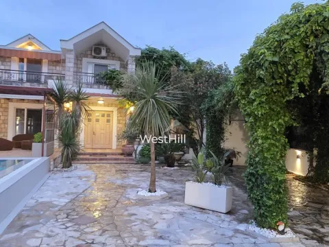 Sale, house, 234m², Tivat, Crna Gora - image 15