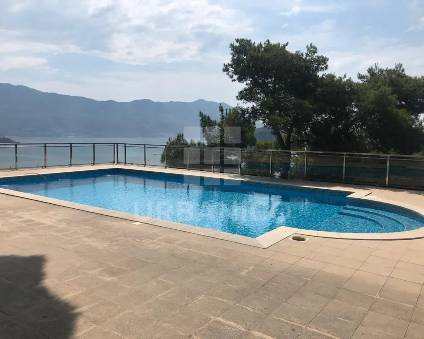 Prodaja, dvosoban stan, 120m², Komoševina, Budva