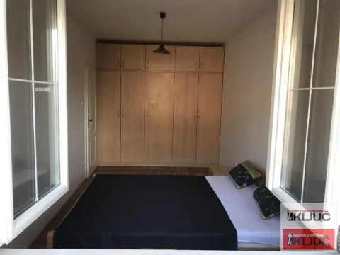 Izdavanje, dvosoban stan, 50m², Centar, Novi Sad - image 8