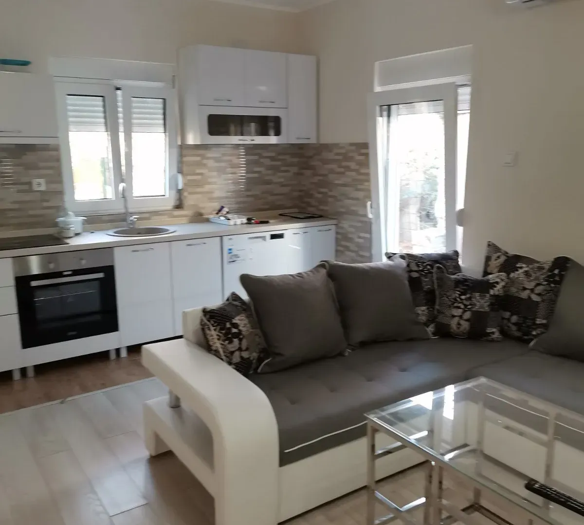 Rent, one bedroom apartment, 40m², Stari Aerodrom, Podgorica
