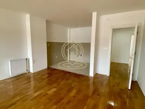 Prodaja, četvorosoban stan, 92m², Crveni Pevac, Niš - image 6