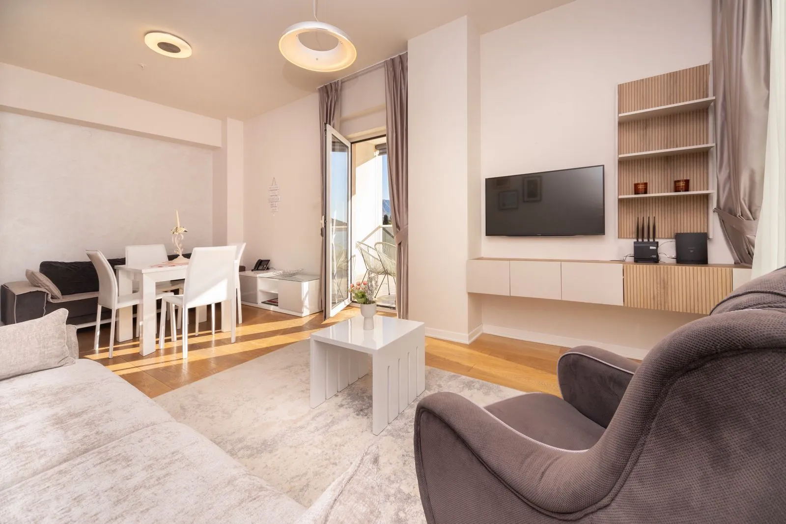 Izdavanje, jednosoban stan, 60m², Budva, Crna Gora