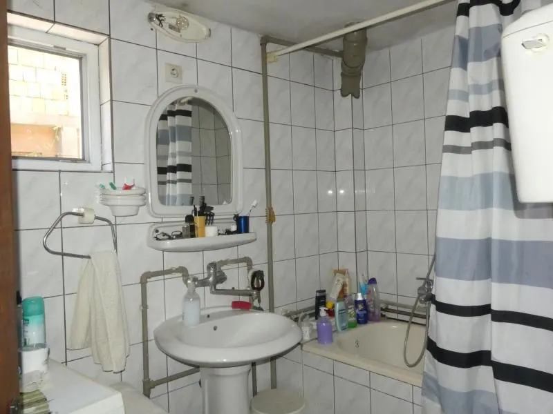 Prodaja, kuća, 184m², Strelište, Jagodina