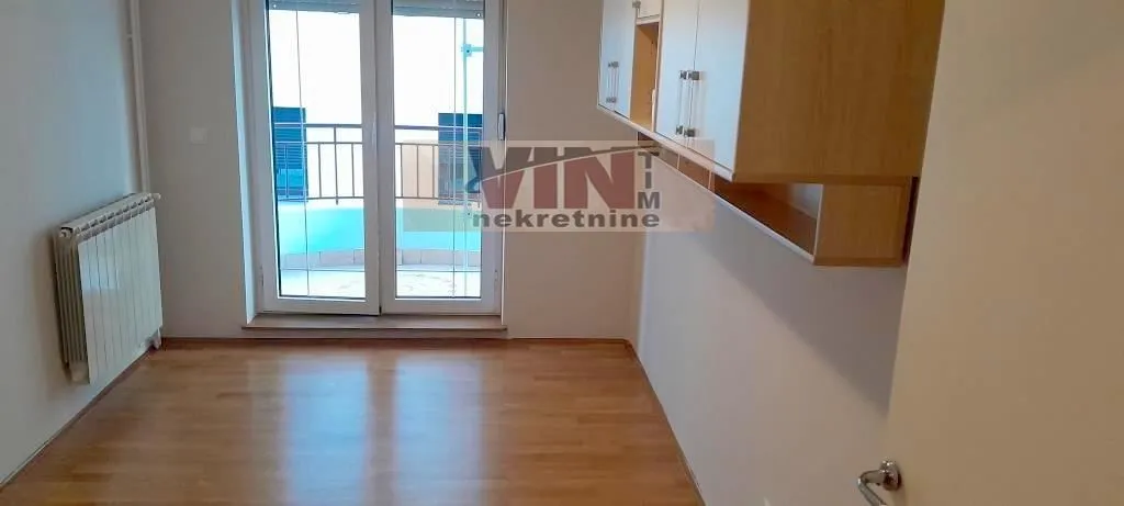 Izdavanje, dvosoban stan, 64m², Altina, Beograd