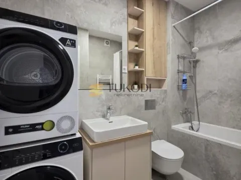 Izdavanje, trosoban stan, 65m², Novi Beograd Sve Podlokacije, Beograd - image 16