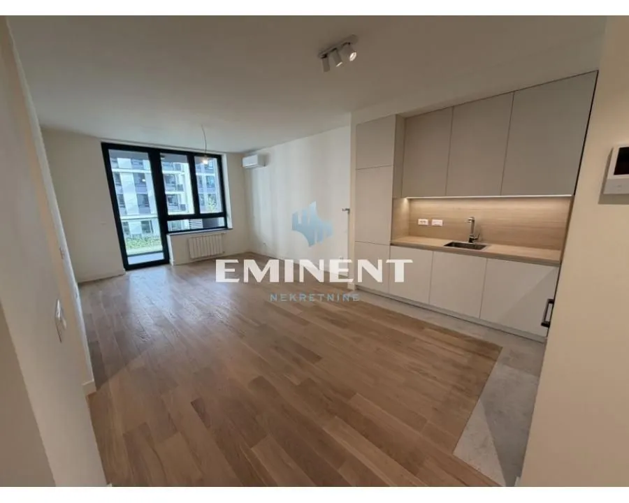 Izdavanje, dvosoban stan, 56m², Savski Venac, Beograd