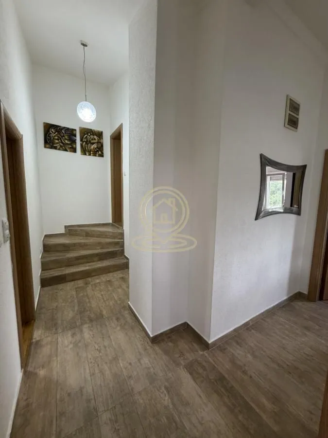 Prodaja, četvorosoban stan, 110m², Pivara, Kragujevac