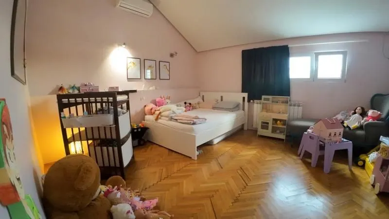 Sale, three bedroom apartment, 99m², Kalenić Pijaca, Vračar Sve Podlokacije