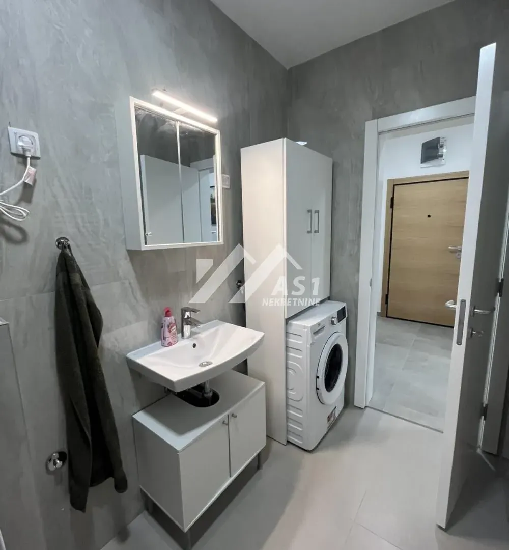 Izdavanje, jednosoban stan, 40m², Podbara, Novi Sad Sve Podlokacije