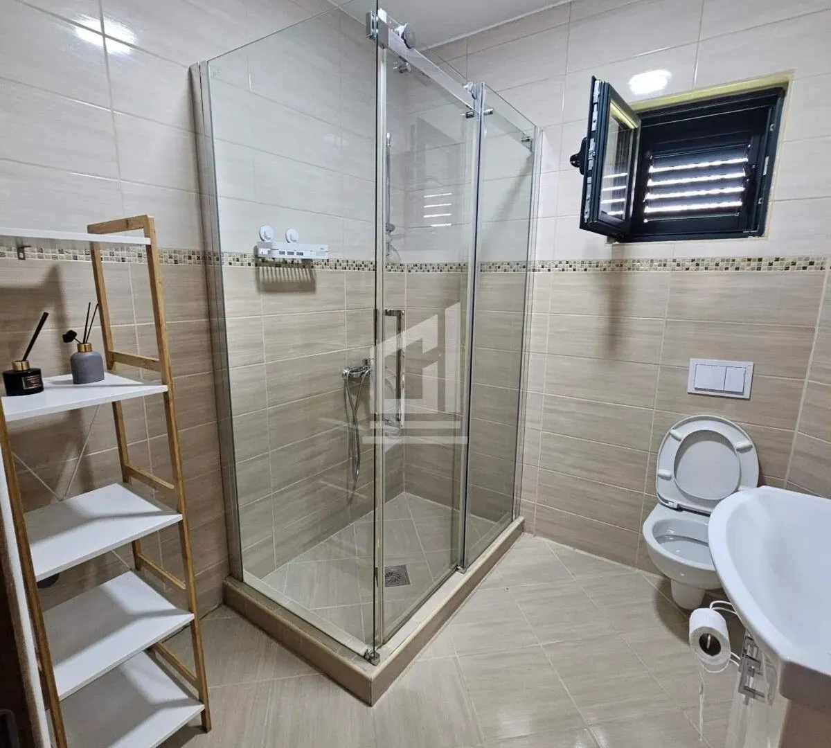 Rent, house, 128m², Podgorica, Crna Gora
