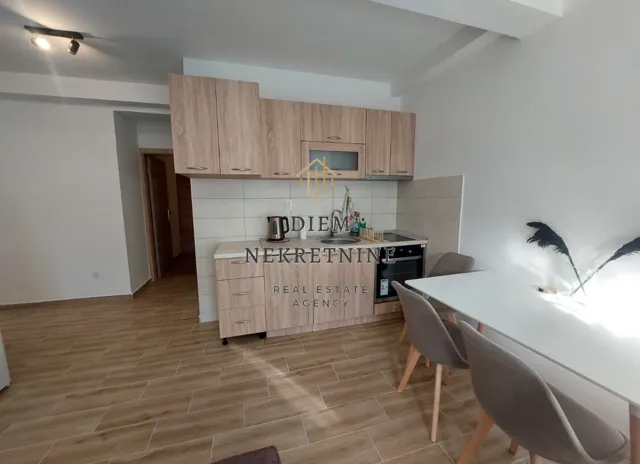 Izdavanje, jednosoban stan, 47m², Igalo, Herceg Novi