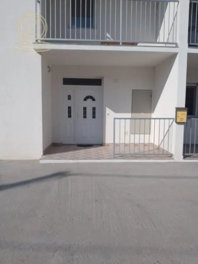 Prodaja, dvosoban stan, 46m², Borča 1, Borča Sve Podlokacije