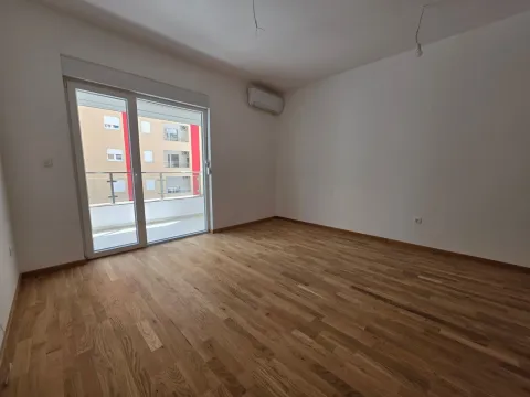 Sale, one bedroom apartment, 43m², Bečići, Budva - image 6