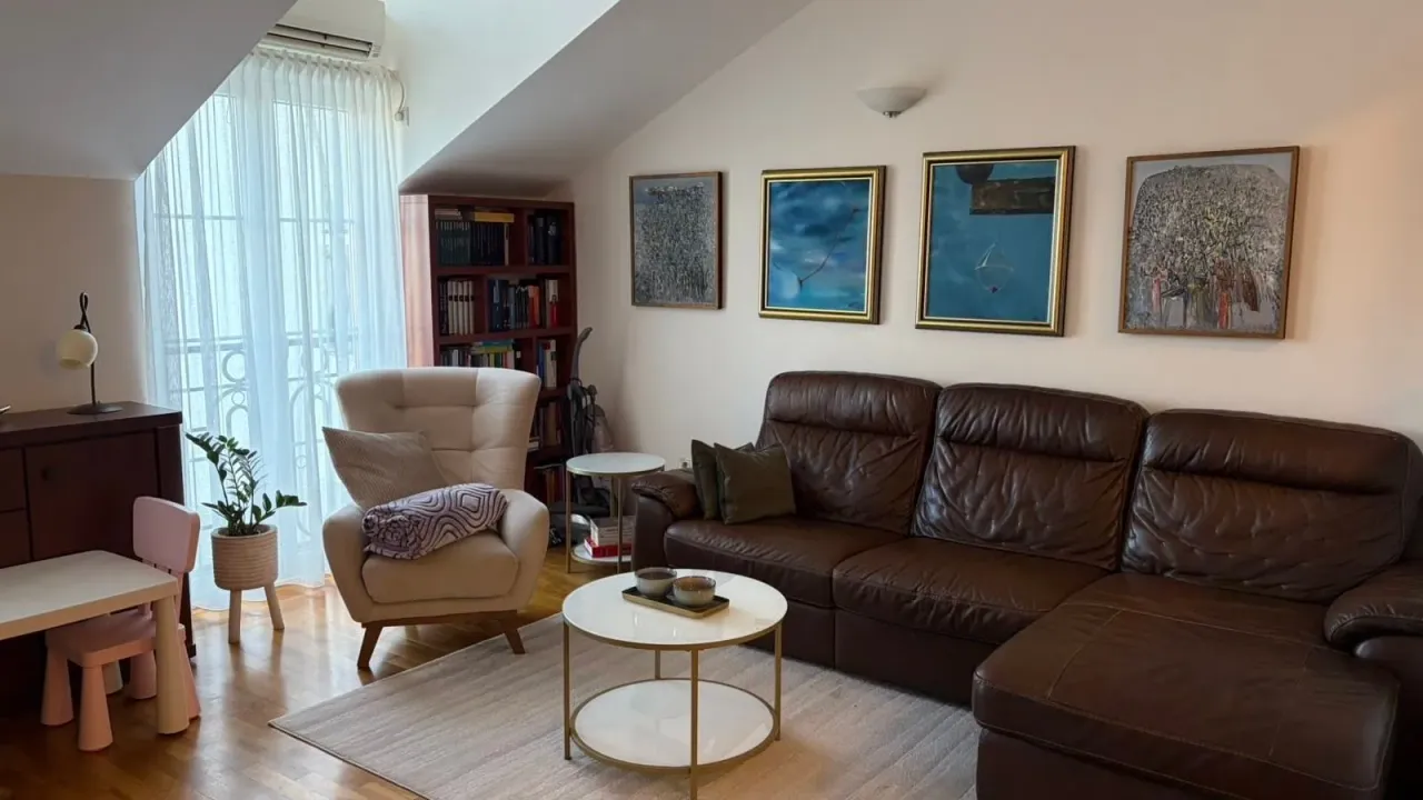 Prodaja, dvosoban stan, 64m², Stara Varoš, Podgorica
