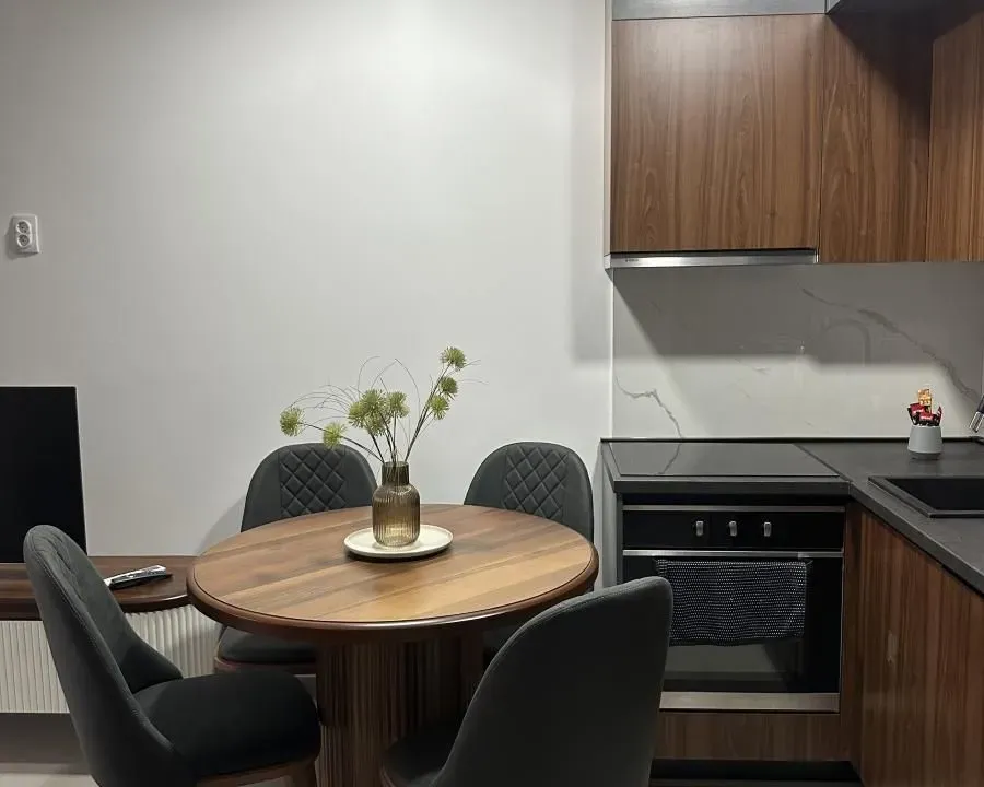 Izdavanje, trosoban stan, 54m², Medijana, Niš