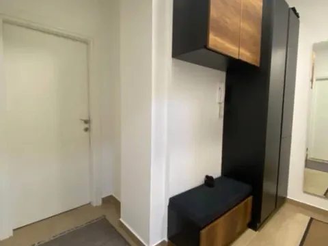 Prodaja, dvosoban stan, 58m², Stari Aerodrom, Podgorica - image 8