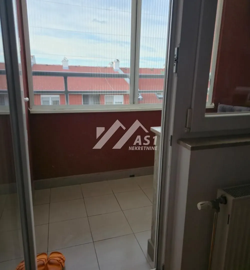 Izdavanje, dvosoban stan, 52m², Podbara, Novi Sad Sve Podlokacije