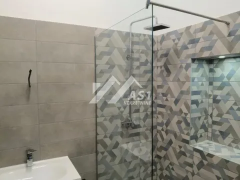 Izdavanje, četvorosoban stan, 136m², Kej, Novi Sad Sve Podlokacije - image 8