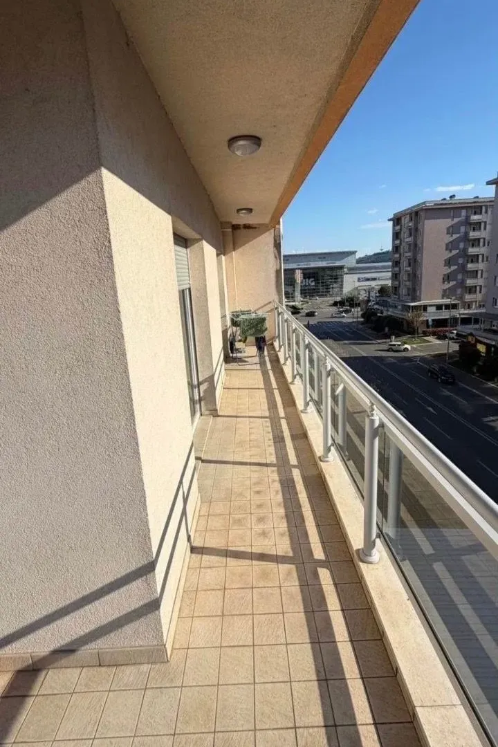Rent, two bedroom apartment, 70m², City Kvart, Podgorica