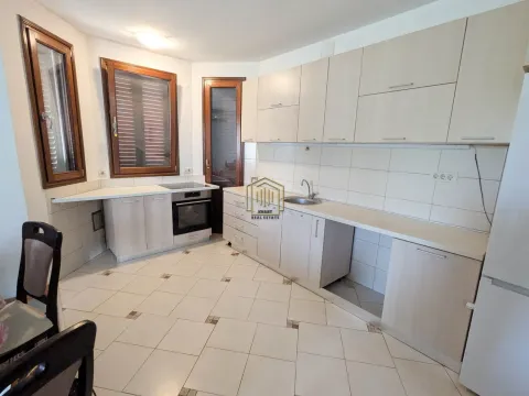 Rent, two bedroom apartment, 80m², Zagorič, Podgorica - image 3