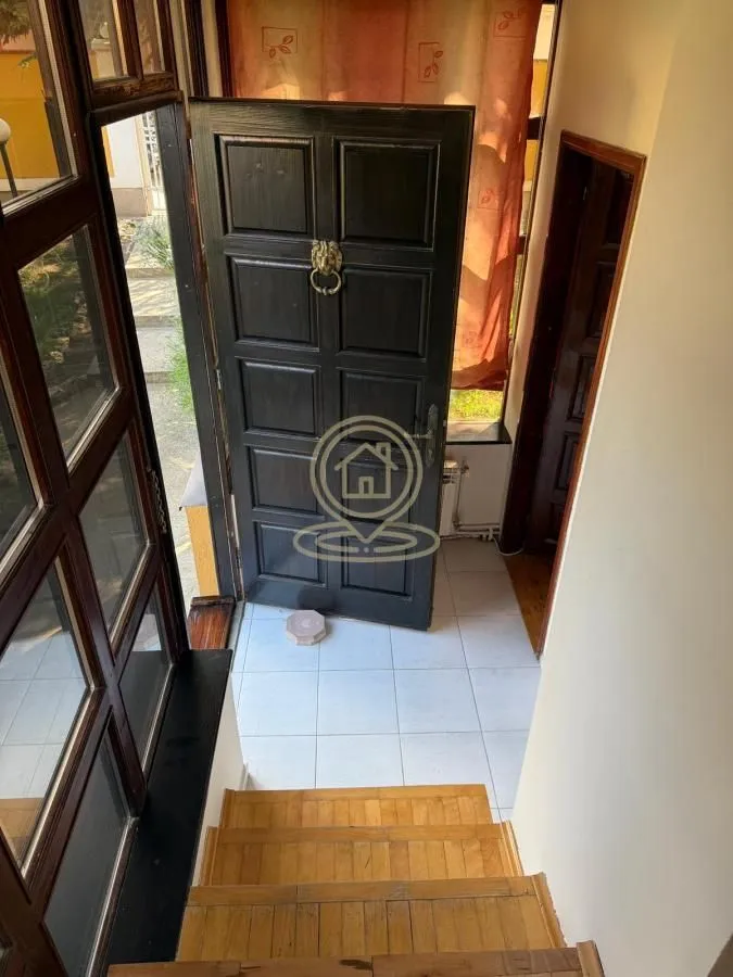 Izdavanje, dvosoban stan, 80m², Mala vaga, Kragujevac