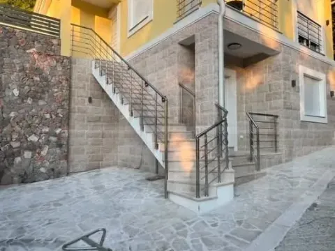 Rent, house, 100m², Tivat, Crna Gora - image 2
