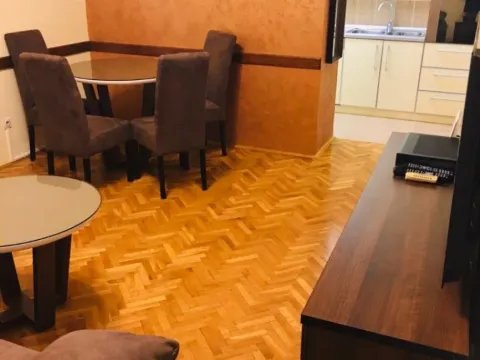 Izdavanje, jednosoban stan, 49m², Stari Aerodrom, Podgorica - image 8