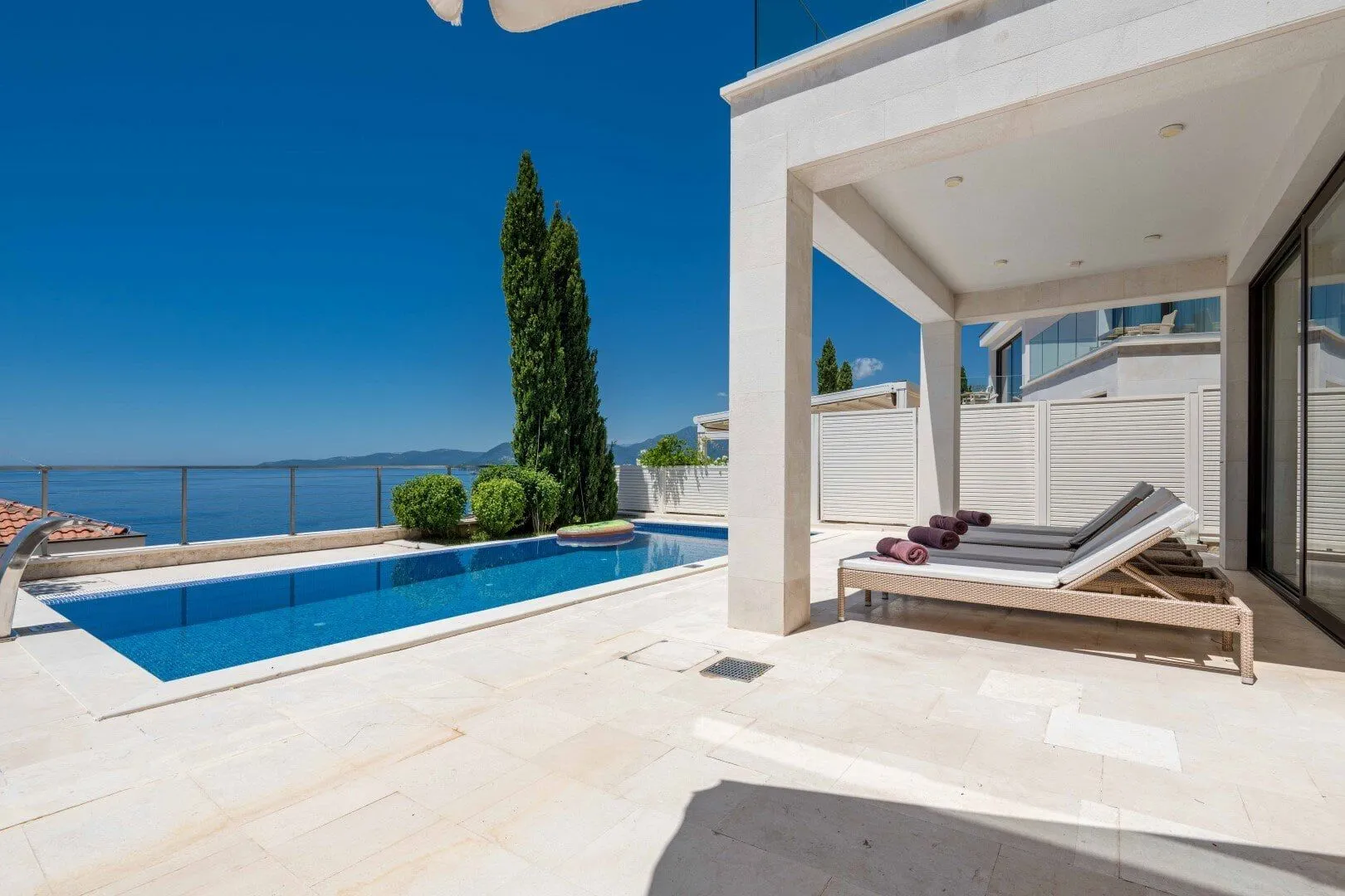 Sale, house, 279m², Drobni pijesak, Budva