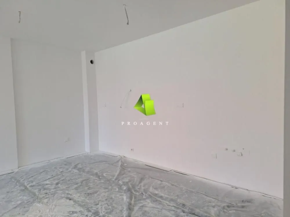 Prodaja, trosoban stan, 90m², Medijana, Niš