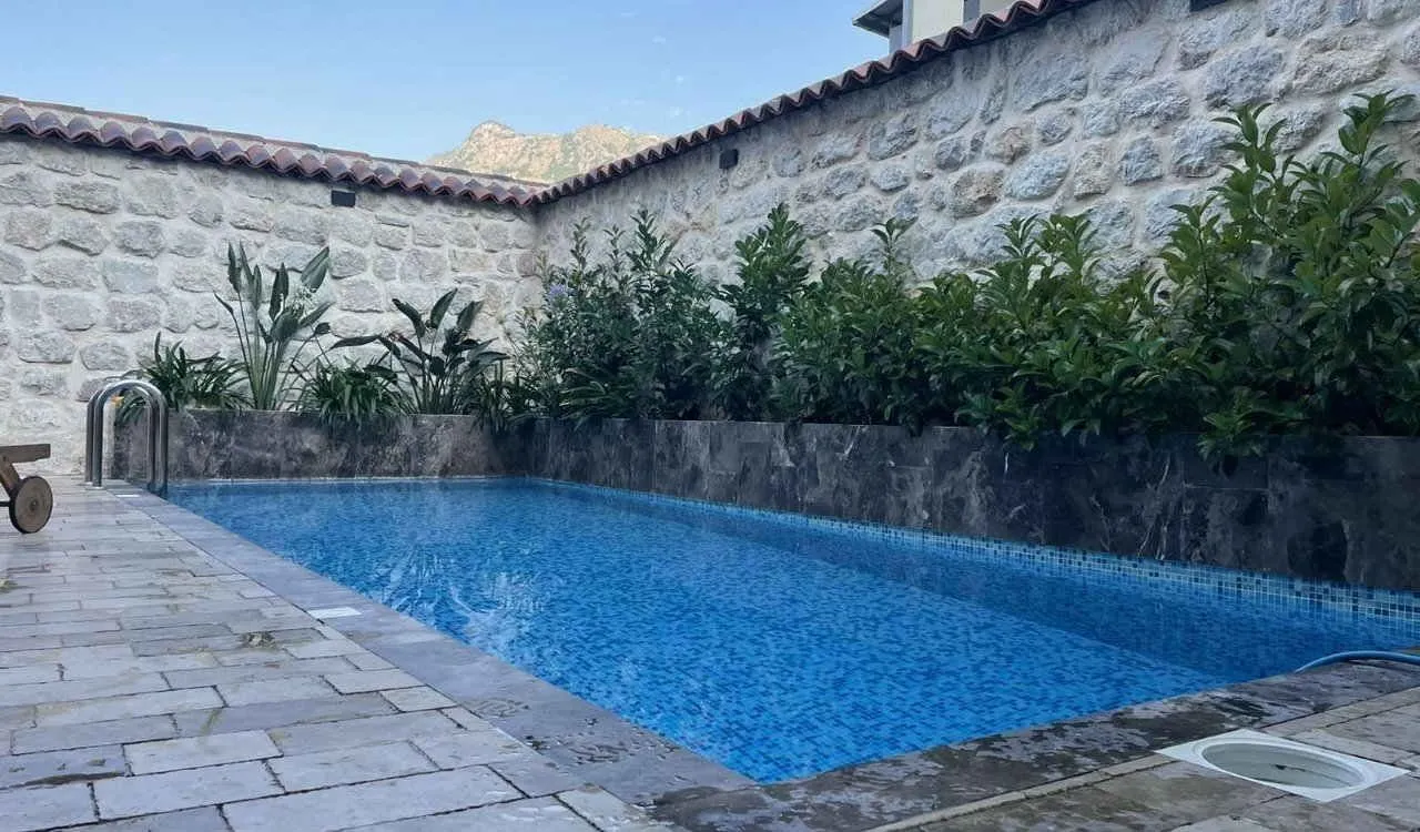 Sale, house, 320m², Risan, Kotor