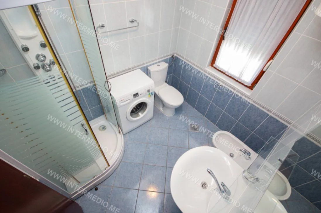 Sale, two bedroom apartment, 80m², Đenovići, Herceg Novi