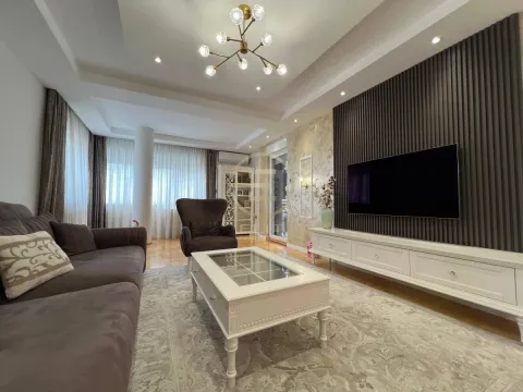 Sale, three bedroom apartment, 99m², Centar, Novi Sad