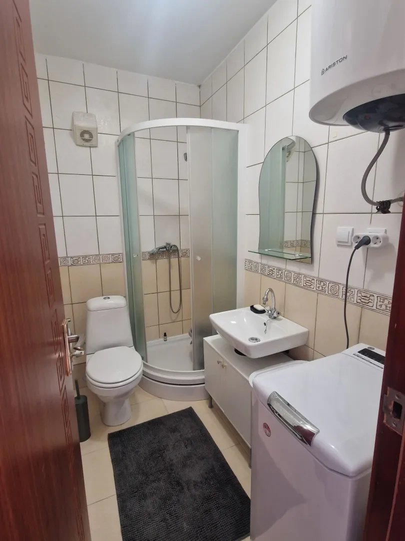 Izdavanje, dvosoban stan, 65m², Kamenari, Herceg Novi