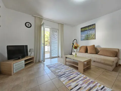 Sale, two bedroom apartment, 90m², Bečići, Budva - image 4