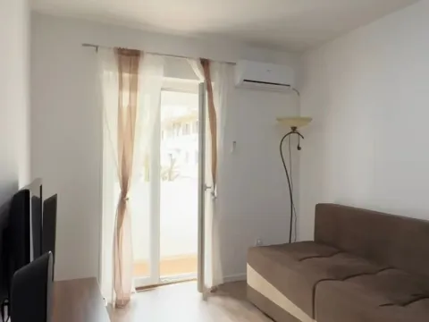 Izdavanje, trosoban stan, 106m², Preko Morače, Podgorica - image 3
