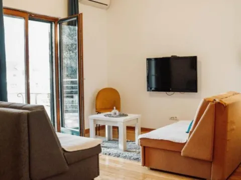 Prodaja, jednosoban stan, 65m², Risan, Kotor - image 4