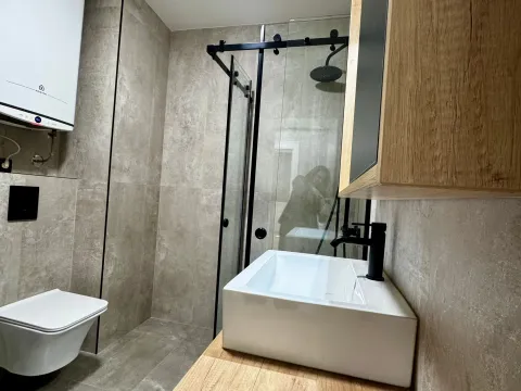 Rent, one bedroom apartment, 65m², Tološi, Podgorica - image 12