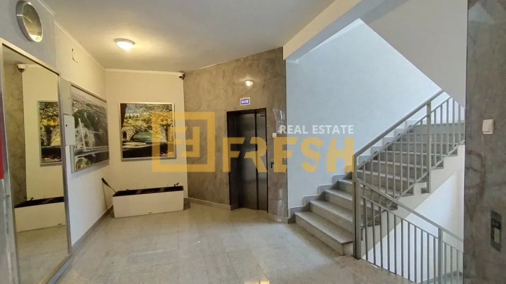 Prodaja, jednosoban stan, 56m², Blok 9, Podgorica