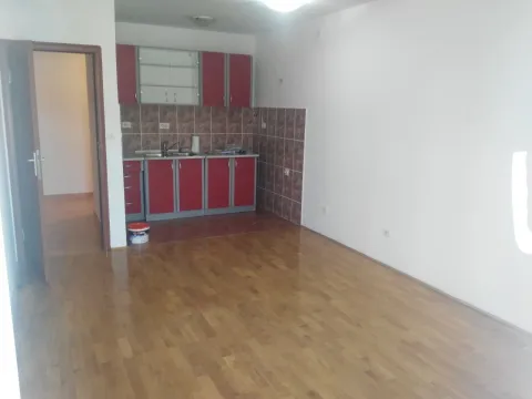 Sale, one bedroom apartment, 45m², Stari Aerodrom, Podgorica - image 3