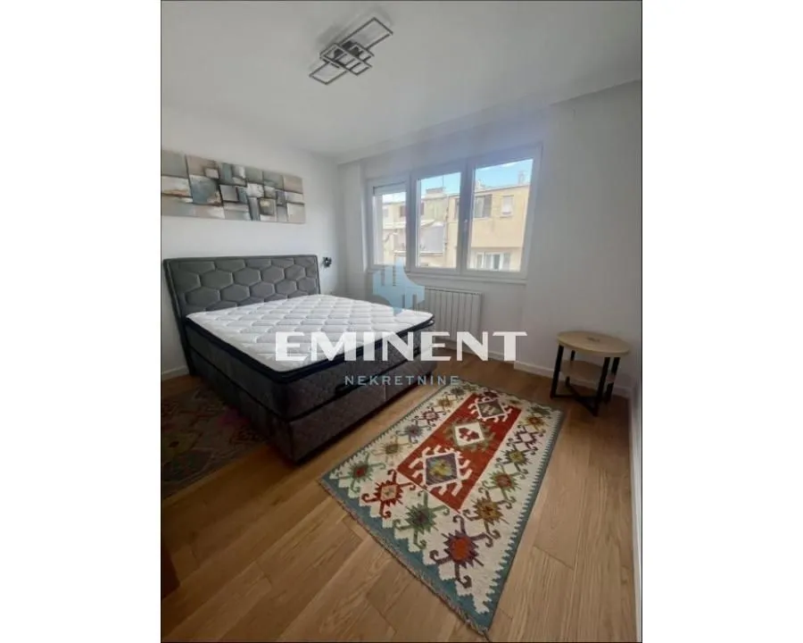 Rent, two bedroom apartment, 60m², Stari Grad, Beograd