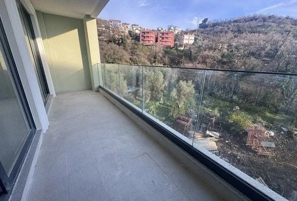 Prodaja, stan, 95m², Kamenovo, Budva