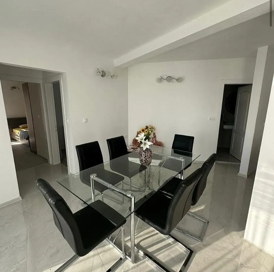 Rent, three bedroom apartment, 100m², Kavač, Kotor