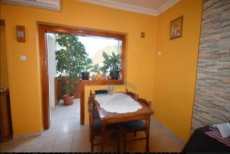 Prodaja, trosoban stan, 85m², Kumbor, Herceg Novi